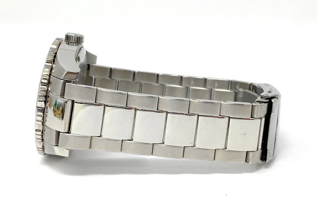 Male Bulova 98A194 150 MSRP "Wristwatch"