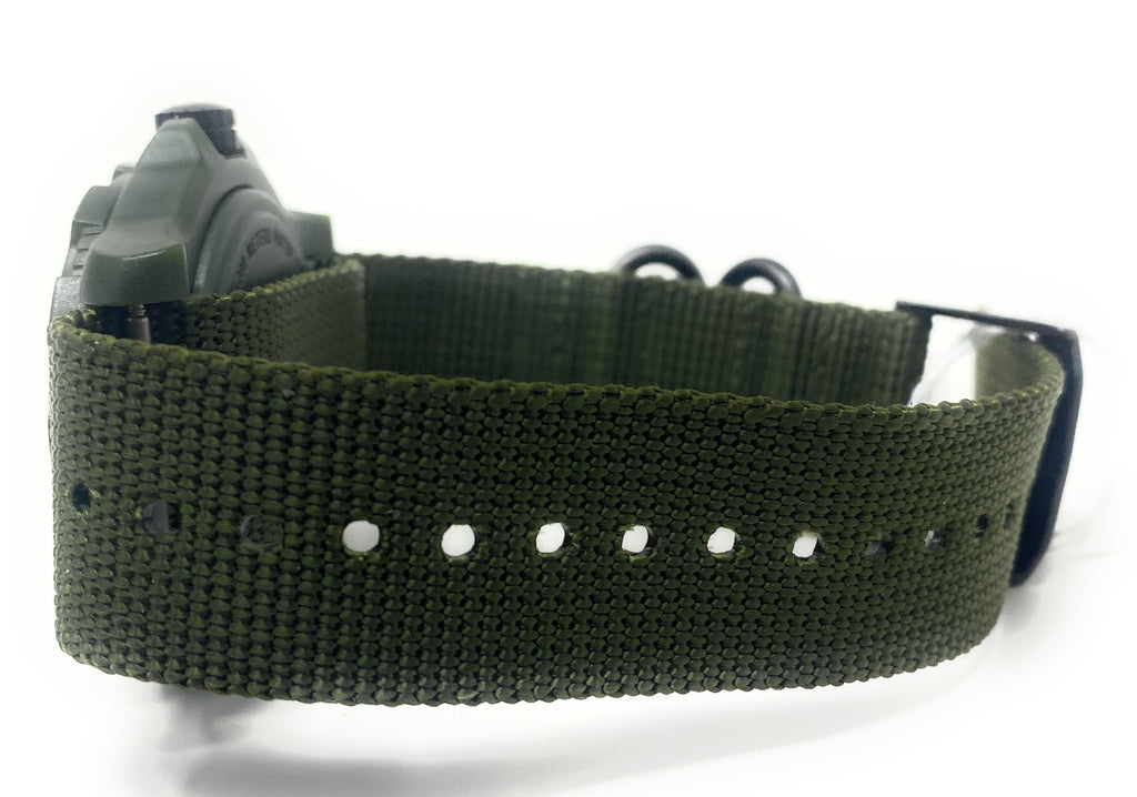 Male Swiss Luminox 8800 175 MSRP "Wristwatch"