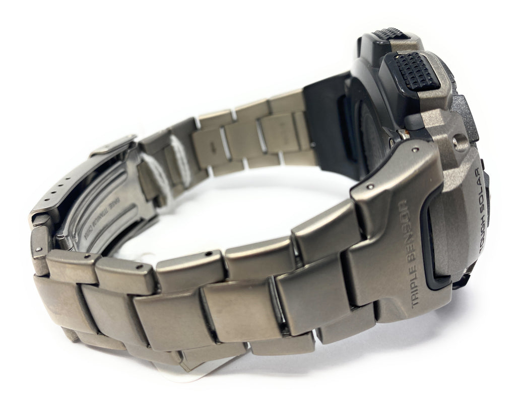Male Casio PAG-240T-7CR 330 MSRP "Wristwatch"