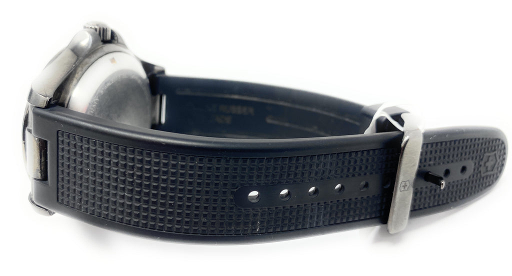 Male Victorinox 241596 MSRP "Wristwatch"